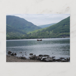 liten båt på Loch Lomond Vykort
