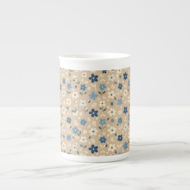 Liten blå och vit blommig mönster benporslin mugg (Framsidan)