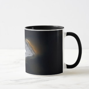 Liten droppe av vatten på en vitfjäder mugg