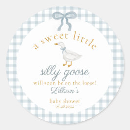 Liten dum liten gås Bebis-babyshower Blått gingham Runt Klistermärke