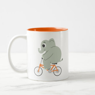 Liten elefant på en cykel Två-Tonad mugg