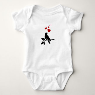 liten fågel med hjärtan t shirt
