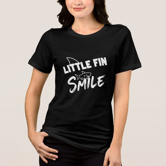 LITEN FINSMILE T SHIRT (Framsida)