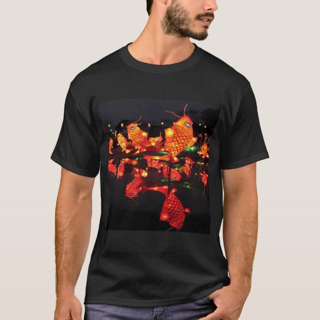 Liten fisk, med humor, orange t shirt (Framsida)