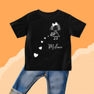 Liten flicka med hjärtan t shirt