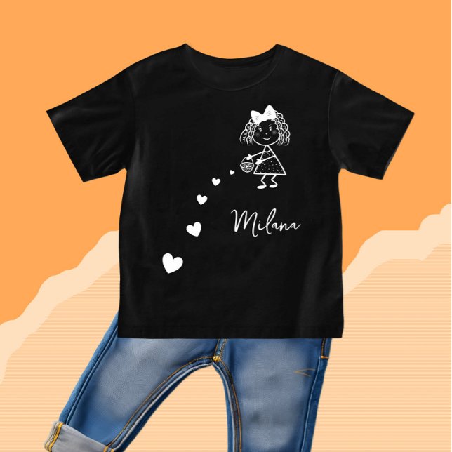 Liten flicka med hjärtan t shirt (Skapare uppladdad)