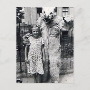 liten flicka och monster4 vykort