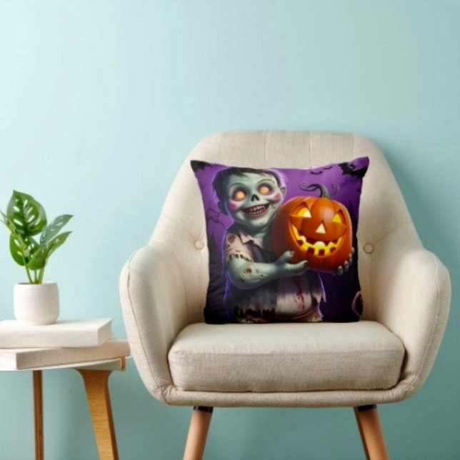 Liten Grön Monster & Pumpa Vän  Kudde (Throw Pillow 100% polyester heavyweight stretch material. Hidden zipper Made in the USA.
)