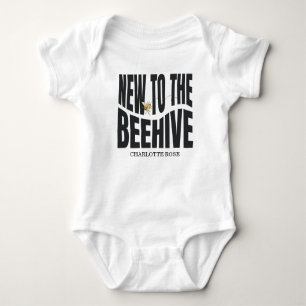 Liten Honungsbi På Vägen Gul Bebisshower T Shirt