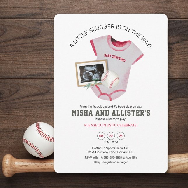 Liten inbjudan till Baseball Baby Shower (Baseball-themed baby shower invite celebrating your future all-star player.)