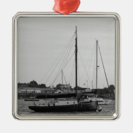 Liten klassisk yacht julgransprydnad metall