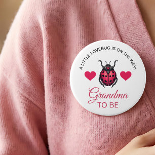 Liten LoveBug är på väg Mormor att bli Knapp