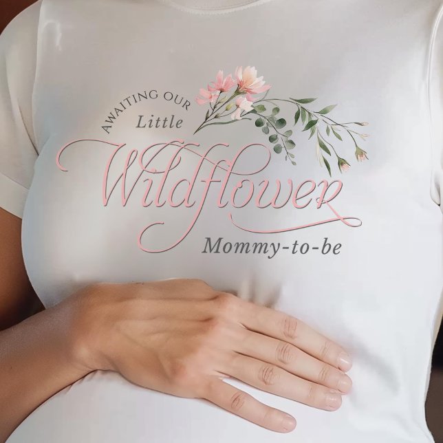 liten mamma till bebisdusch t shirt (Little Wildflower, Pink Baby Girl Shower Mommy-to-be t-shirt)
