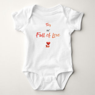 Liten men full av kärlek t shirt