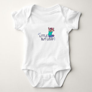 Liten men högljudd t shirt