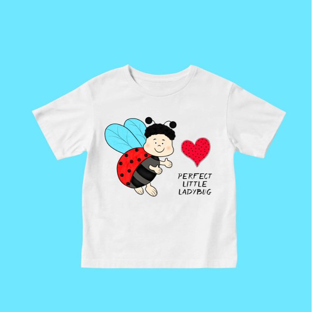 Liten nyckelpigepojke med hjärta t shirt (Skapare uppladdad)
