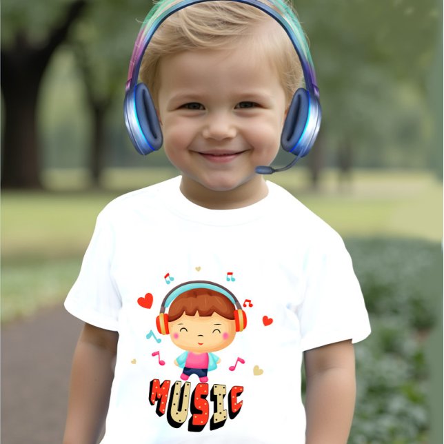 Liten pojke med musik t shirt (Skapare uppladdad)