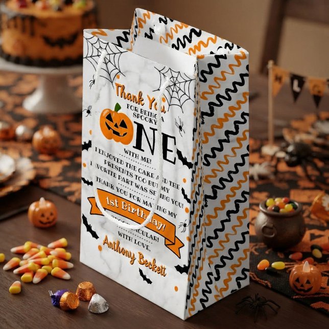 Liten pumpa ett år Halloween 1-års födelsedag (Skapare uppladdad)