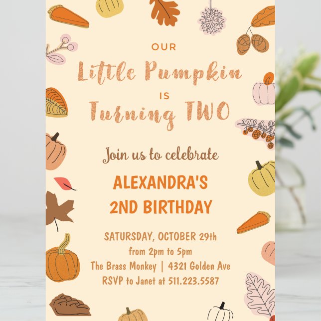 Liten pumpa fyller två Halloween 2-års födelsedag Inbjudningar (Halloween-2nd-Birthday-Invitation-little-pumpkin-turning-two-1)
