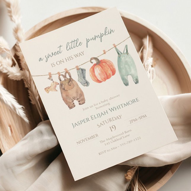 Liten pumpa höstkläder pojke baby shower  inbjudningar (Skapare uppladdad)