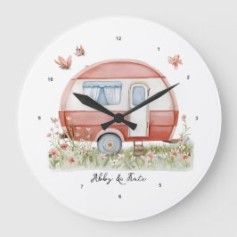 Liten rosa Glamper-campingvagn med fjärilar Stor Klocka