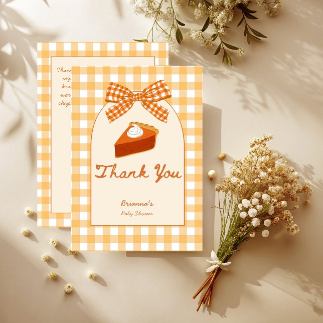 Liten söt pumpapaj gingham baby shower tack kort (Little cutie pumpkin pie pastel orange yellow gingham fall  pumpkin pie baby shower thank you cards)