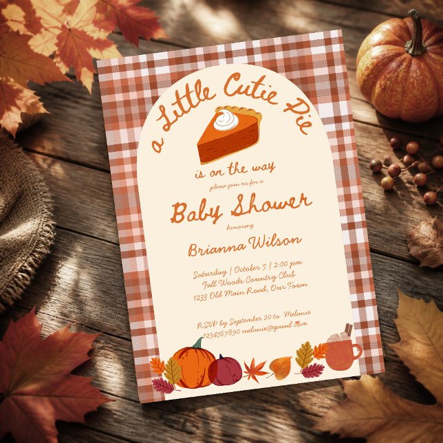 Liten söt pumpapaj höst rutförm baby shower inbjudningar (Little cutie pumpkin pie brown fall plaid hand writing baby shower invitation cards template)