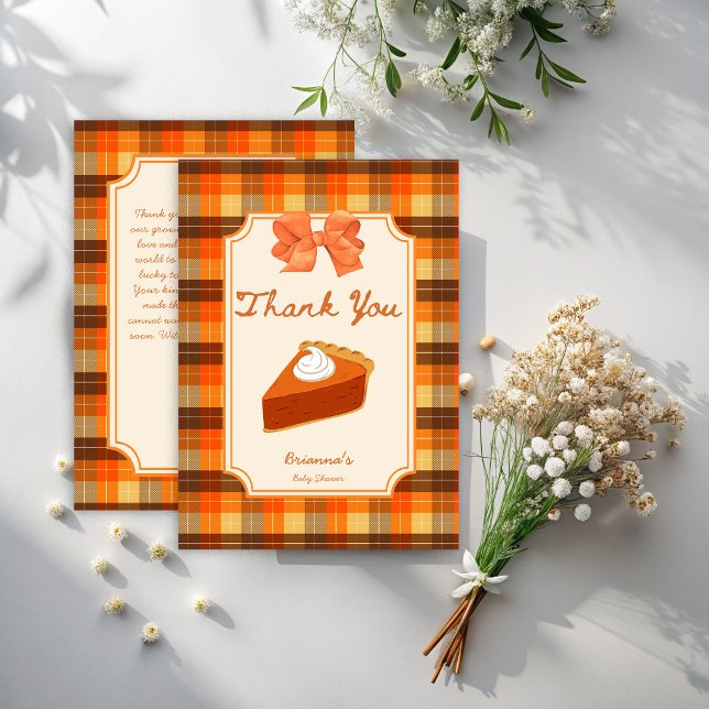 Liten söt pumpapaj höst rutmönster baby shower tack kort (Little cutie pumpkin pie orange  plaid fall baby shower thank you cards )