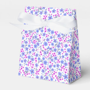 Liten söt vit blå rosa blommig mönster presentaskar