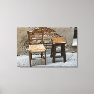Liten stol och pall, Pienza, Italien Canvastryck