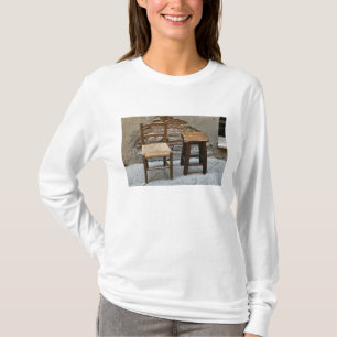 Liten stol och pall, Pienza, Italien T-shirt