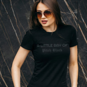 Liten stråle av svart humoristisk gotisk dyster st t shirt