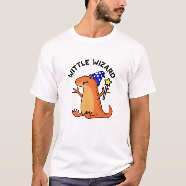 Liten Trollkarl Rolig Ödla Puns  T Shirt (Framsida)