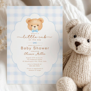 Liten unge blå gingham baby shower inbjudan