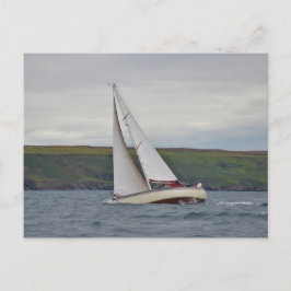 Liten Yacht Sailing Hard Vykort