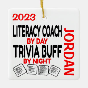 Literacy Coach Kärlek spelar Trivia ANPASSNINGSBAR Julgransprydnad Keramik