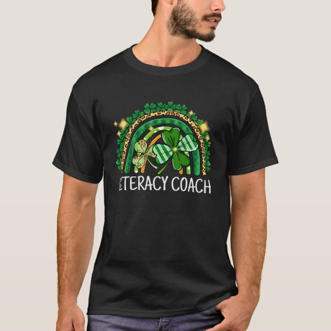 Literacy Coach Rainbow Lucky St Patrick's Day Scho T Shirt (Framsida)