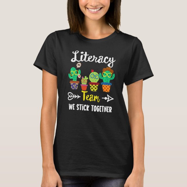 Literacy Team School Cactus Crew Literacy Teacher T Shirt (Framsida)