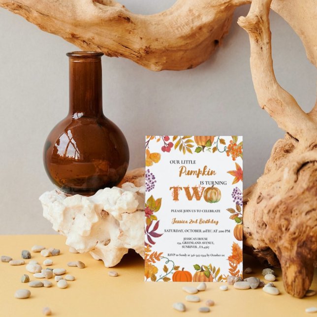 Litlle Pumpkin är på väg att bli två andra flickfö Inbjudningar (Skapare uppladdad)