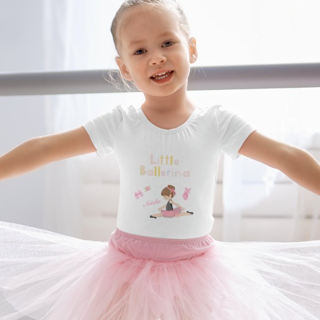 Little Ballerina Rosa Ballet Girls Namn T Shirt (Skapare uppladdad)