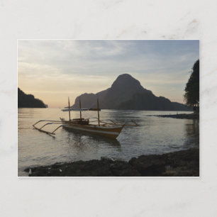 Little Boat and Ocean Vykort