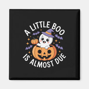 Little Boo är nästan på väg att bli Cute Halloween Magnet