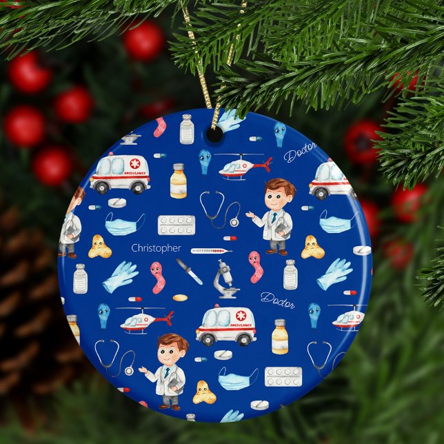 Little Boy Doktor Medical Mönster med Namn, Blue Julgransprydnad Keramik (Skapare uppladdad)