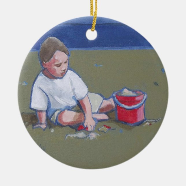 Little Boy med Sandcastle och Beach Bucket Julgransprydnad Keramik (Framsidan)
