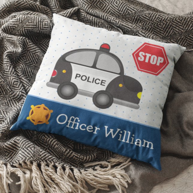 Little Boy Police Officer och Car Kudde (Skapare uppladdad)