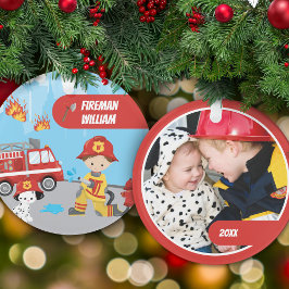 Little Boy Tecknad Fireman w Namn Photo jul