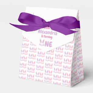 Little Bunny 1st Birthday Presentaskar