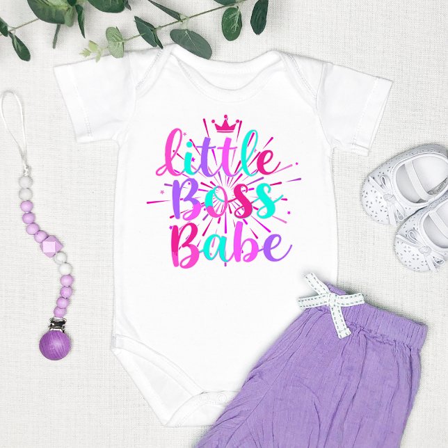 "Little Chef Babe" färgstark T Shirt (Skapare uppladdad)