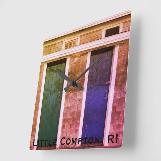 Little Compton, RI Summer Beach Cabanas (LC) Fyrkantig Klocka (Vinkel)