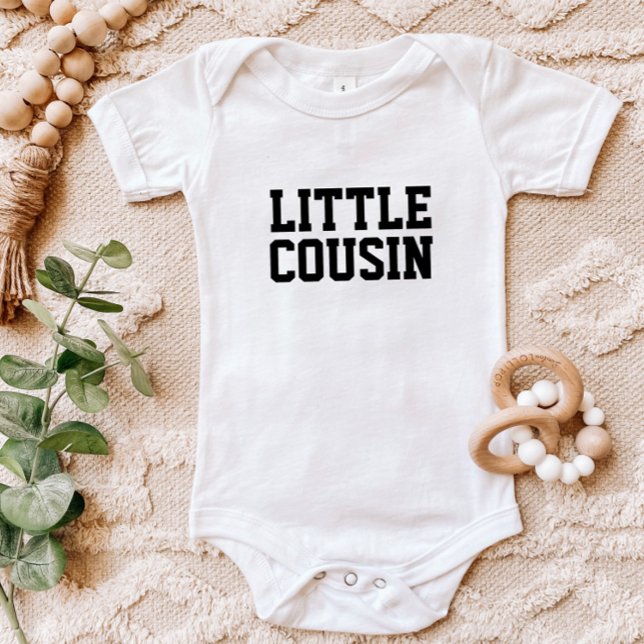 Little Cousin | Matchande barnfamilj T Shirt (Skapare uppladdad)